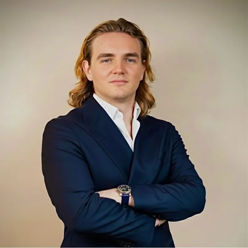 Lucas Lecoq-Pellizzon, co-fondateur et directeur éditorial du Journal des Écoles